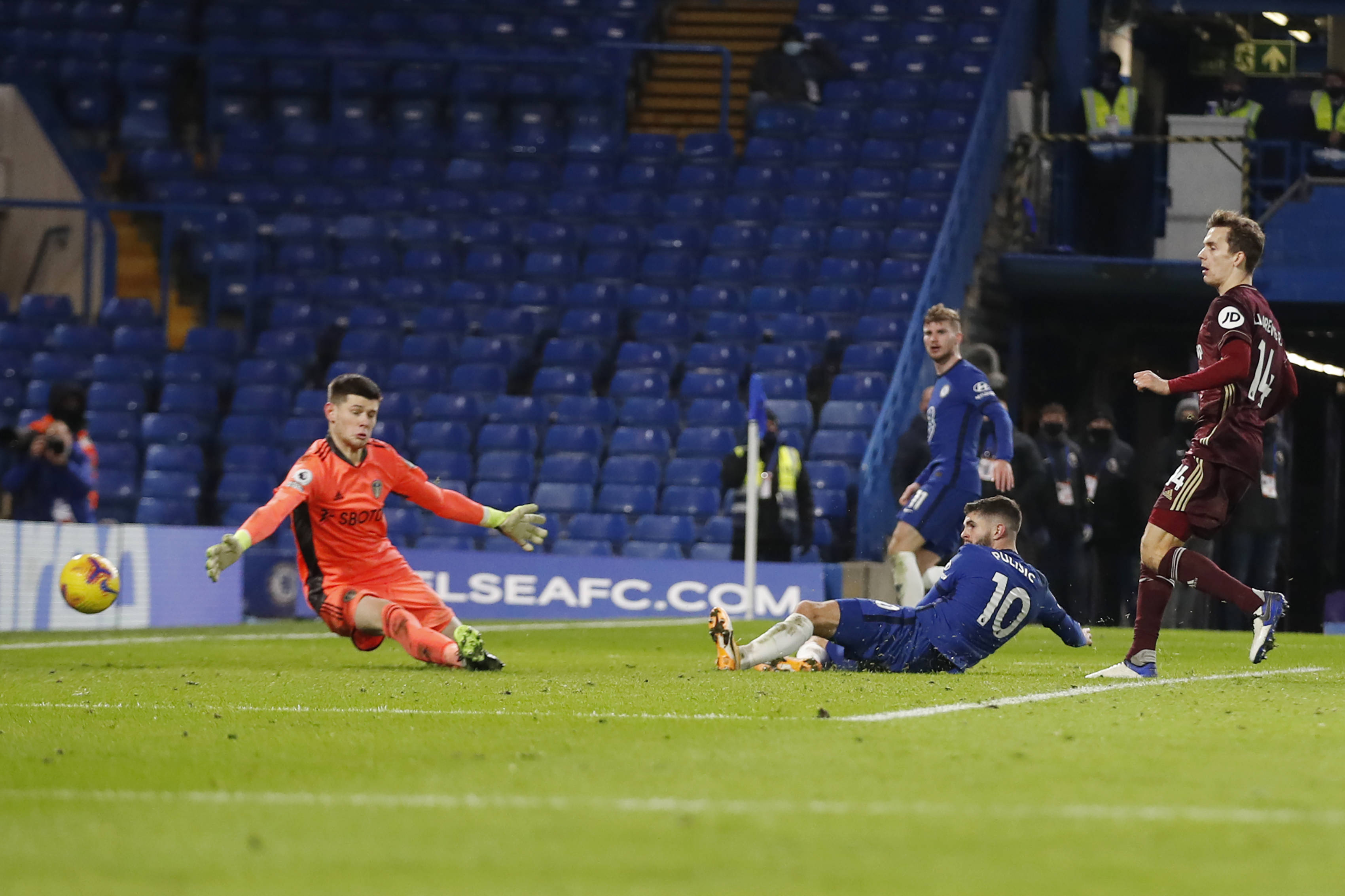 僅僅在綠茵 僅僅在綠茵